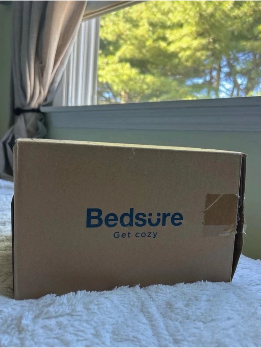 Brand New Bedsure Gray Faux Fur Throw Blanket